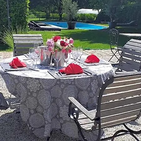 Le Mouton Bed and breakfast 4*